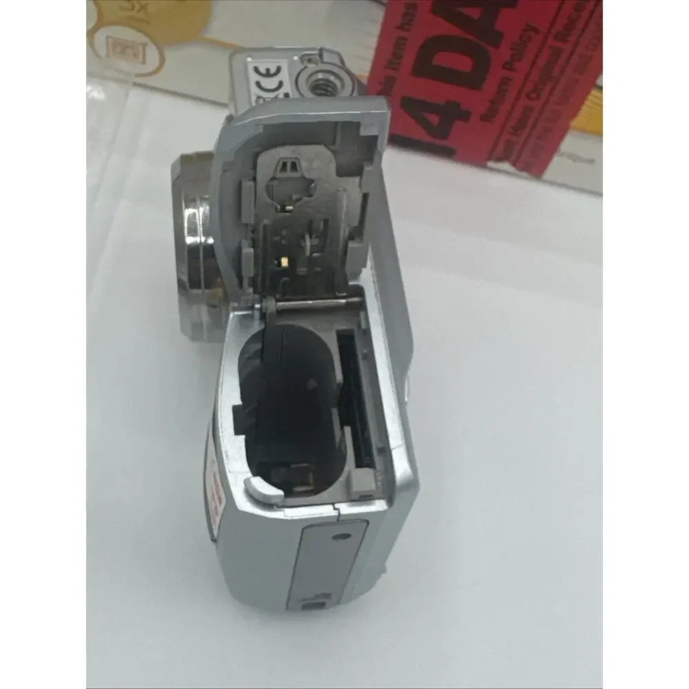 Kodak EasyShare C913 9.2MP 3X Zoom Compact Digital Camera 2008